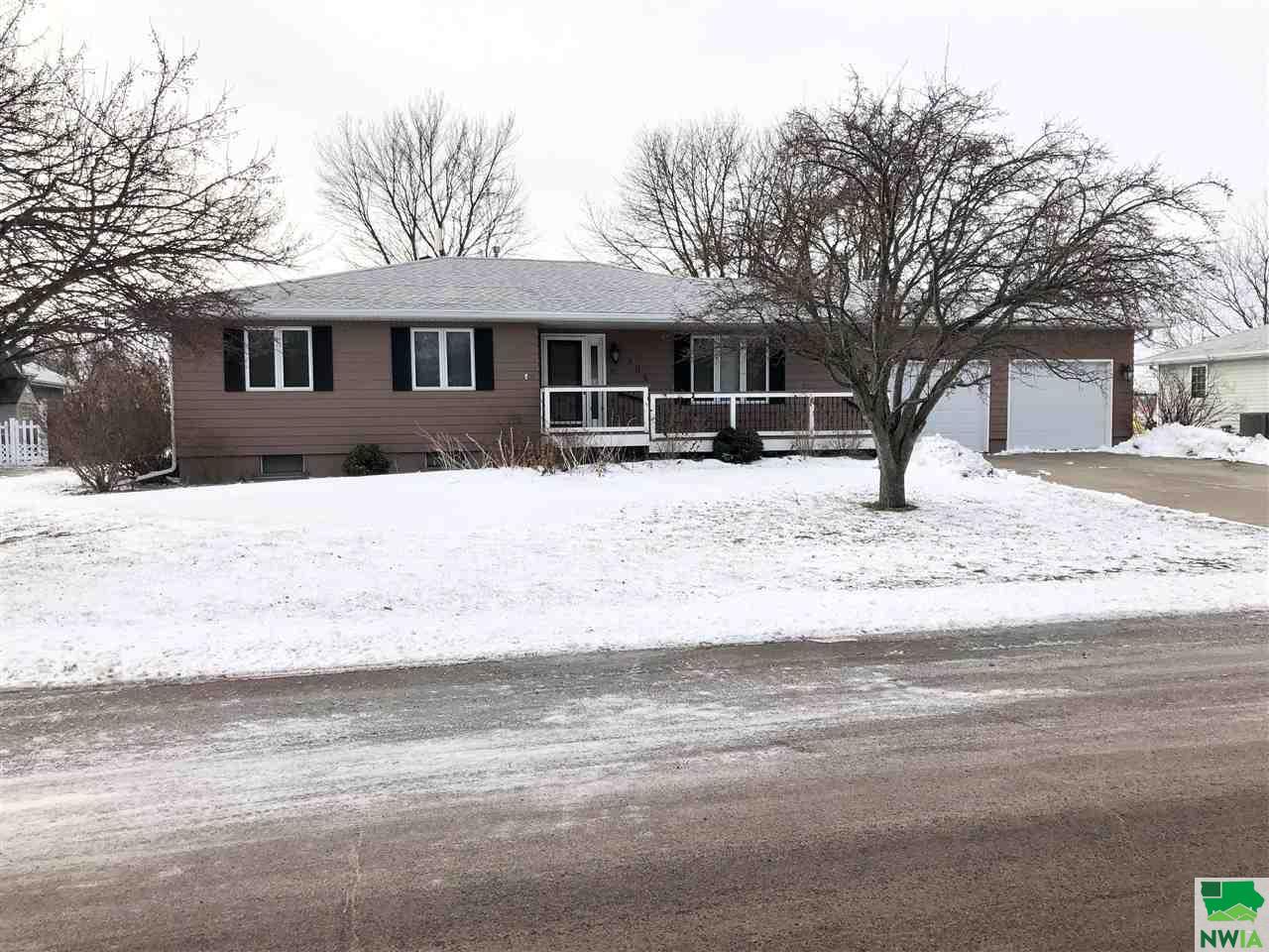 306 E Lincoln St, Elk Point, SD Herrity & Associates Real Estate